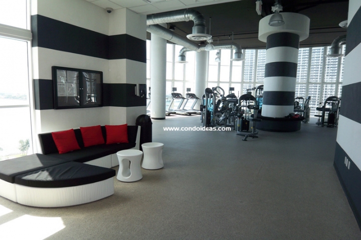 1800 Club condo