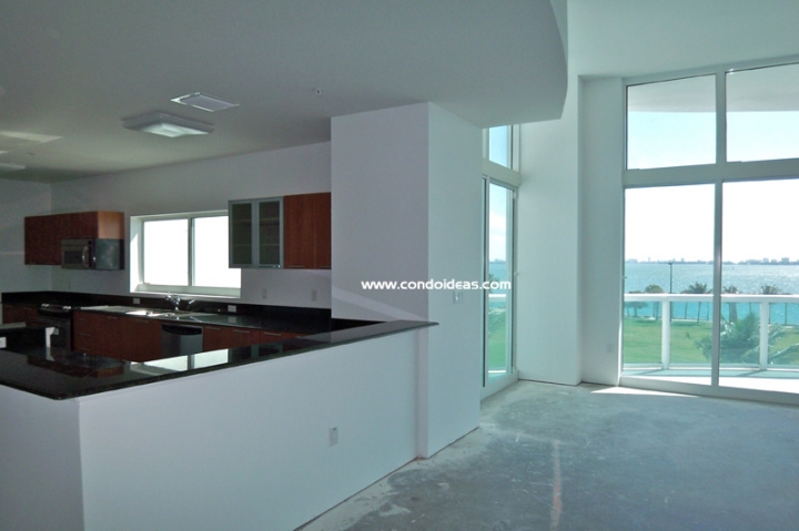 1800 Club condo