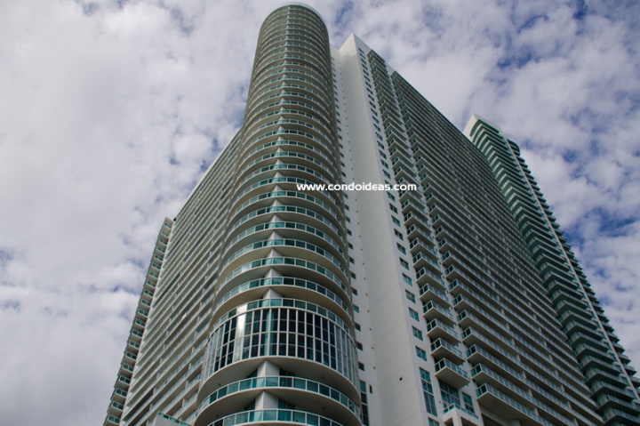 1800 Club condo