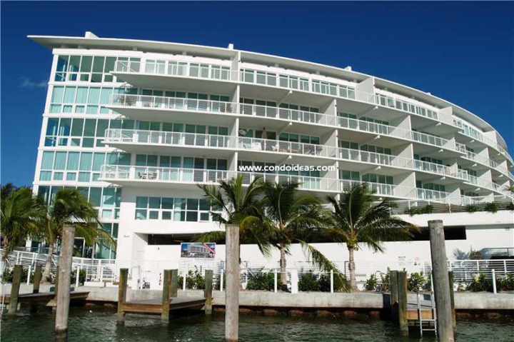 Peloro on the Bay condo