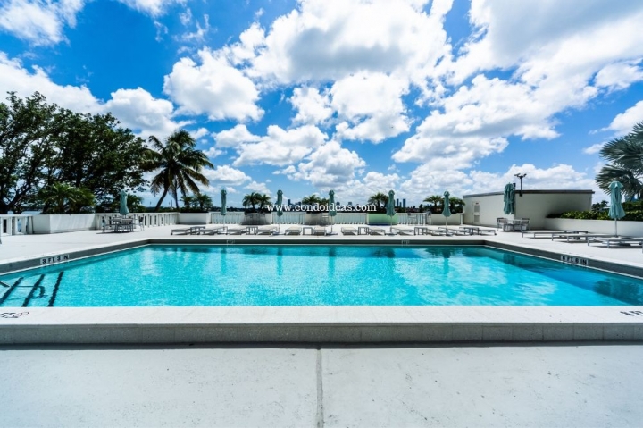 5 Island Ave. condo